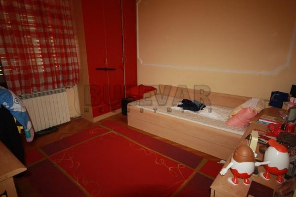 Slika 0 - Donjovrežinska,  Kuća na prodaju, 456m2, 392.000€