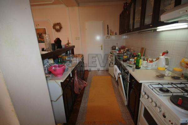 Slika 3 - Donjovrežinska,  Kuća na prodaju, 456m2, 392.000€