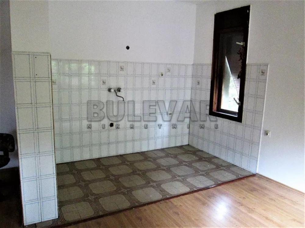 Slika 3 - Knjazevačka, Trosoban stan na prodaju, 76m2, 67.000€