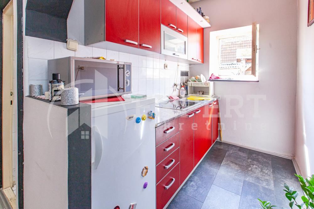 Slika 1 - Primorska,  Kuća na prodaju, 324m2, 566.500€