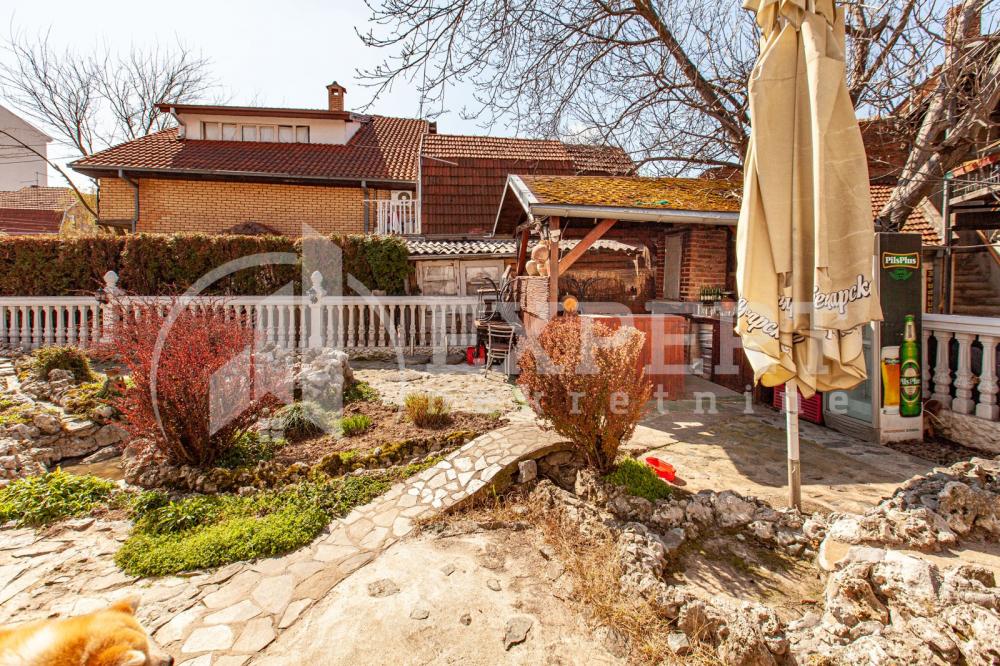 Slika 10 - Primorska,  Kuća na prodaju, 324m2, 566.500€