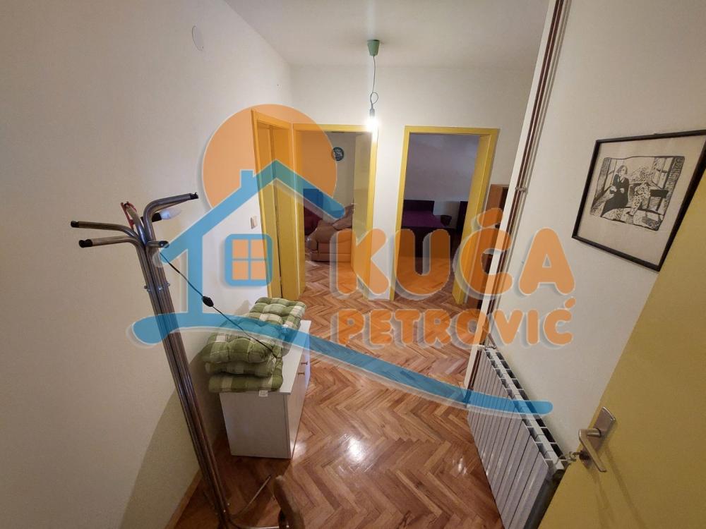 Slika 2 - Cara Lazara,  Kuća za izdavanje, 75m2, 400€
