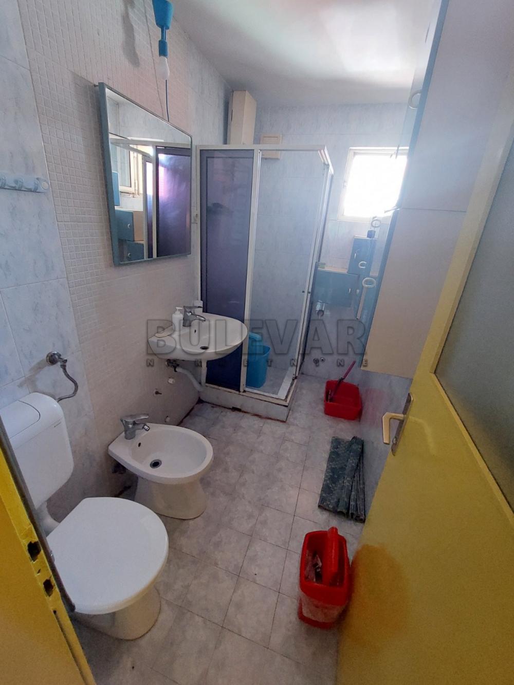 Slika 1 - Cara Lazara,  Kuća za izdavanje, 75m2, 400€