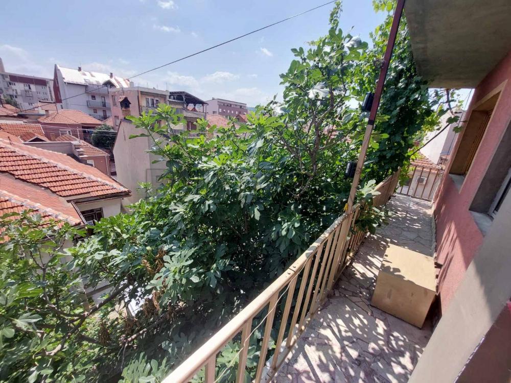 Slika 0 - Cara Lazara,  Kuća za izdavanje, 75m2, 400€