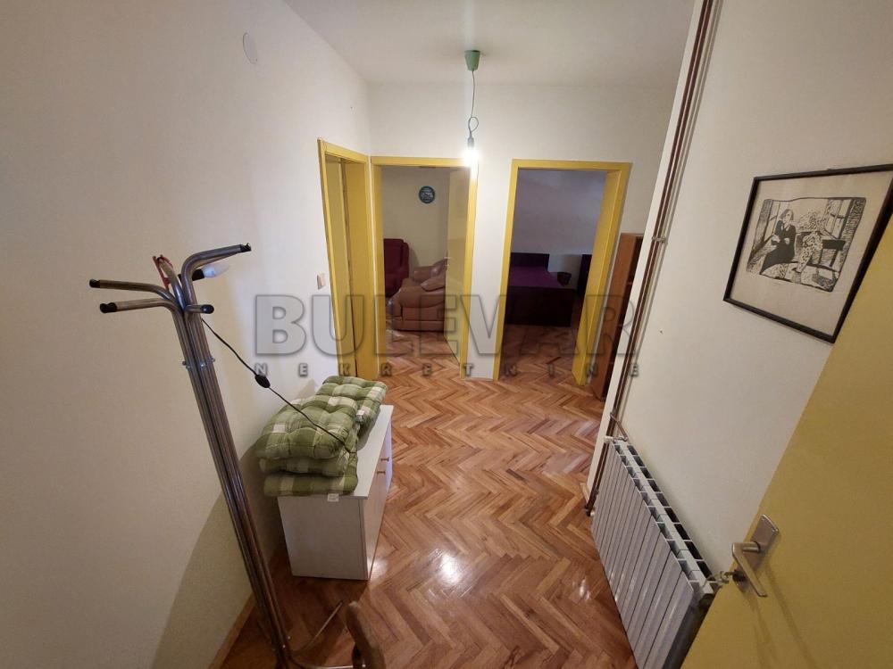 Slika 2 - Cara Lazara,  Kuća za izdavanje, 75m2, 400€