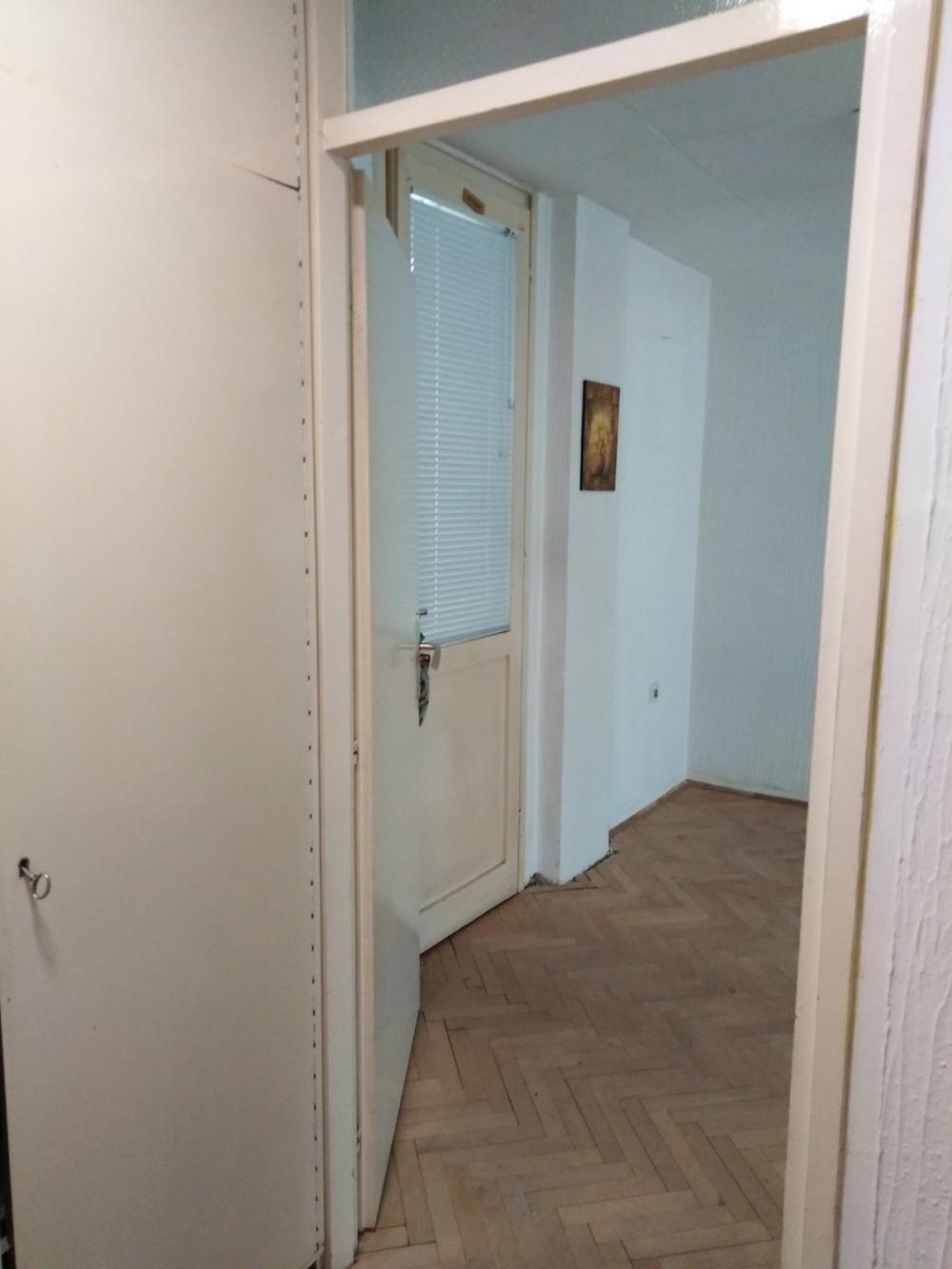 Slika 5 - Bulevar Nemanjića 76, Dvoiposoban stan za izdavanje, 220€