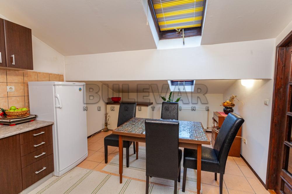 Slika 1 - Blagoja Parovića, Četvorosoban stan na prodaju, 96m2, 139.000€