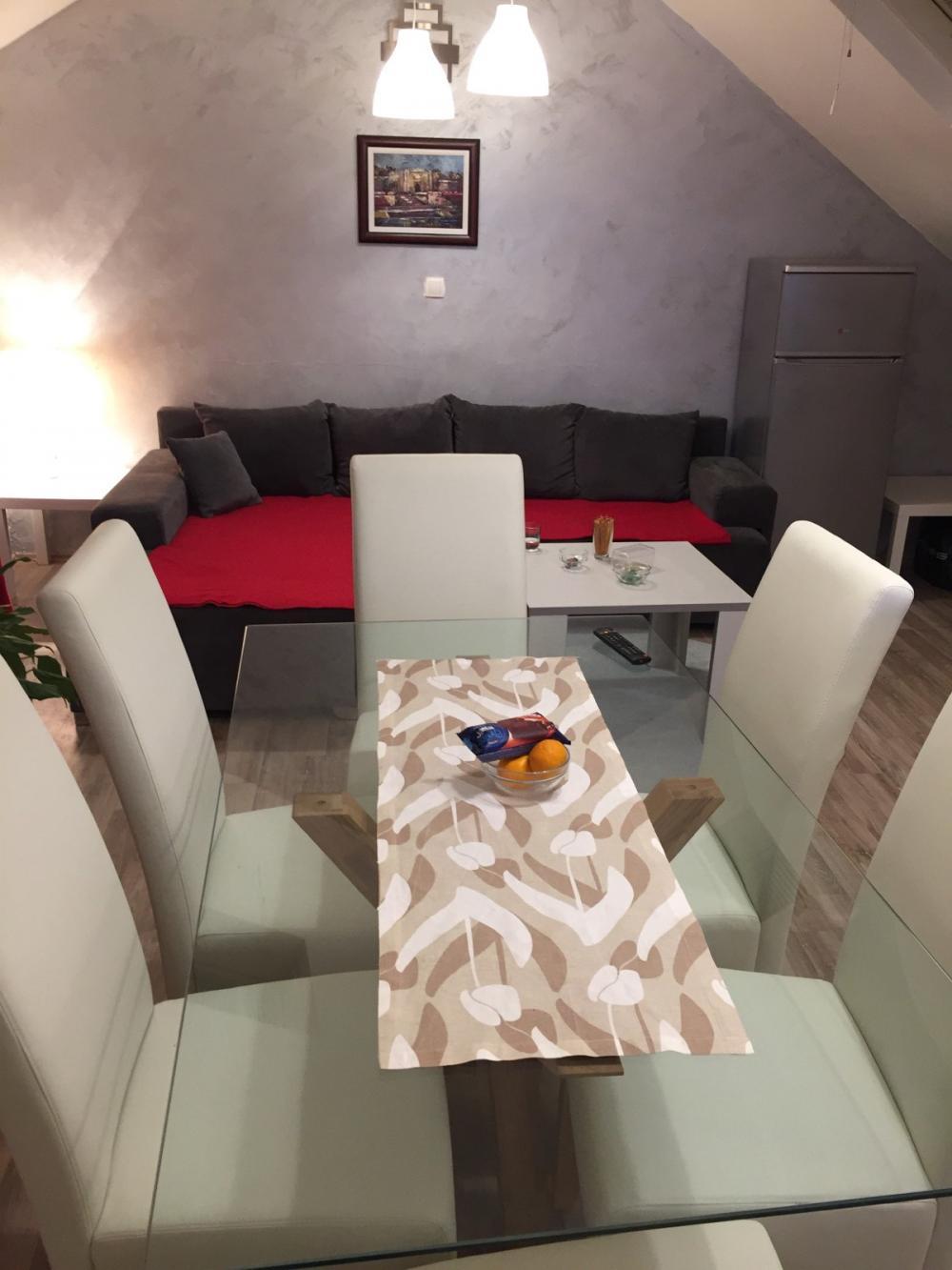 Glavna slika -Nade Tomić 11a, Dvosoban stan za izdavanje, 350€