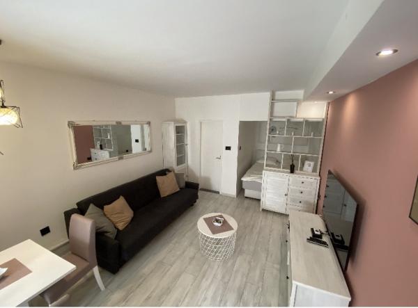 Slika 8 - Nedeljka Čabrinovića 60, Dvosoban stan za izdavanje, 30€