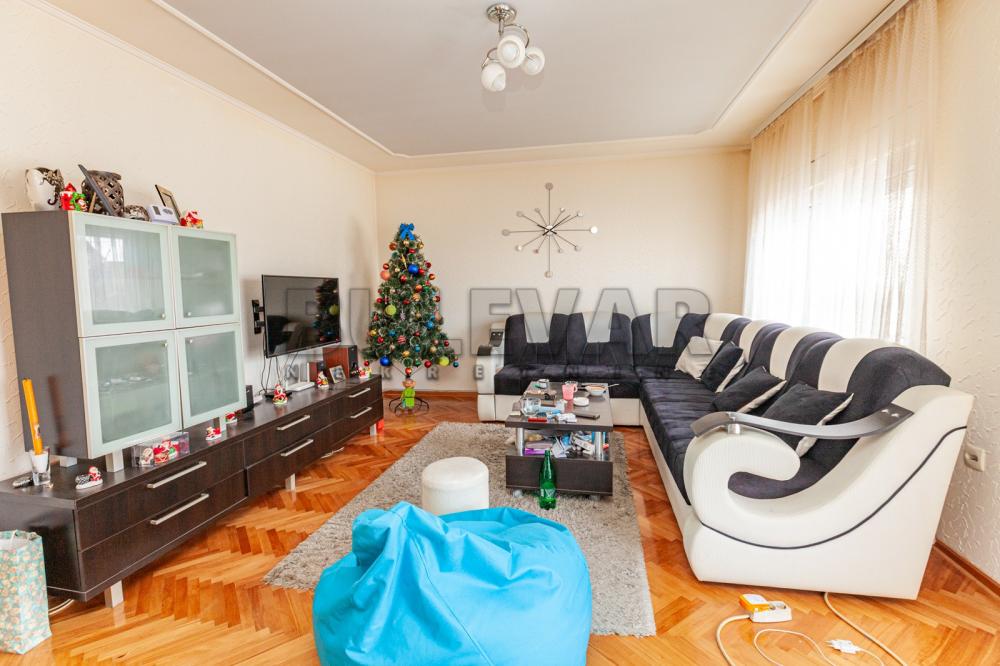 Slika 2 - Timočka,  Kuća na prodaju, 323m2, 200.000€