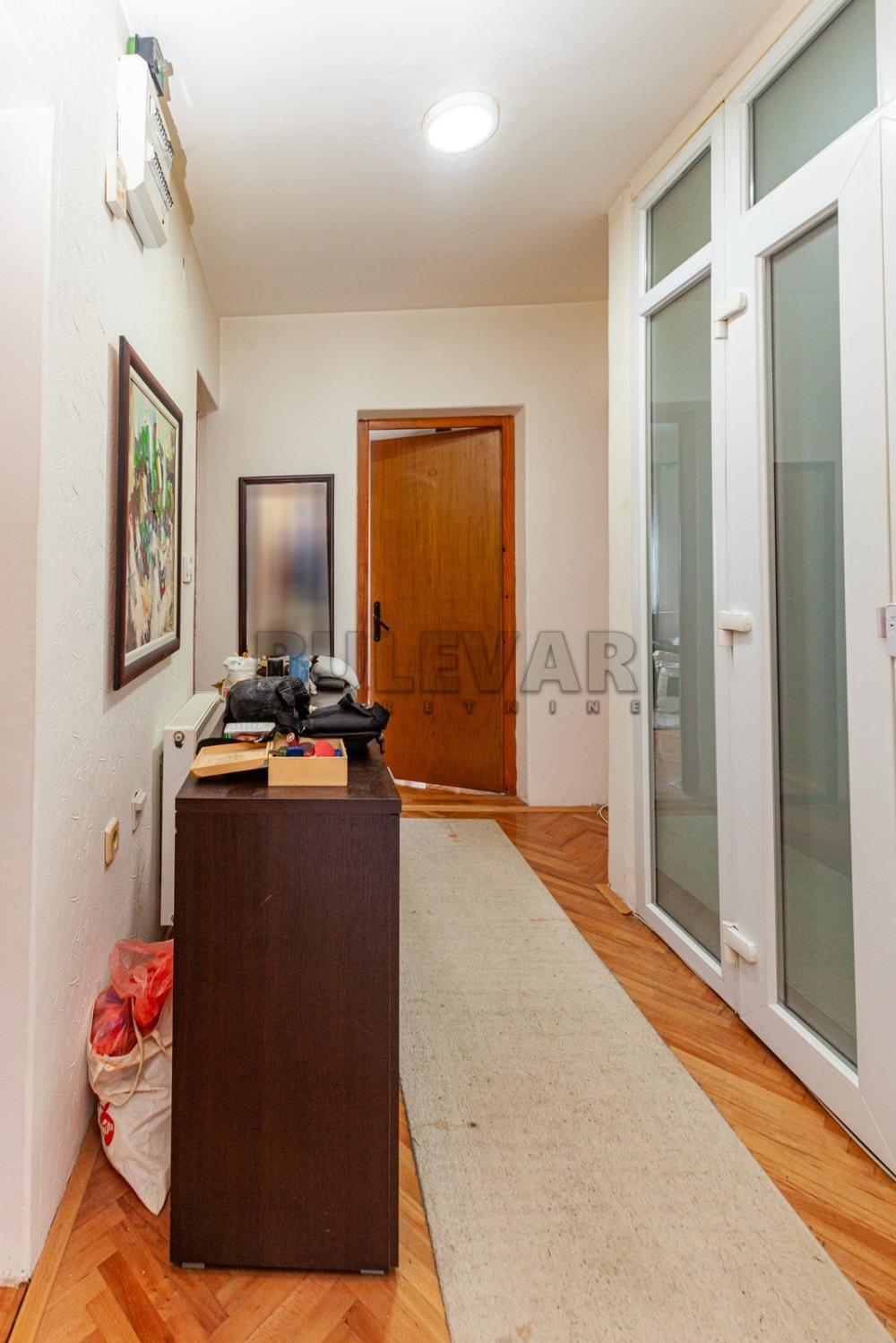 Glavna slika -Timočka,  Kuća na prodaju, 323m2, 200.000€