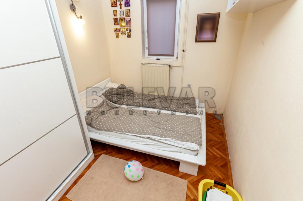 Slika 3 - Kninska, Troiposoban stan na prodaju, 81m2, 140.000€