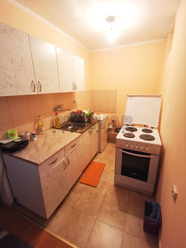 Slika 3 - Knjaževačka, Četvorosoban stan na prodaju, 40m2, 52.000€