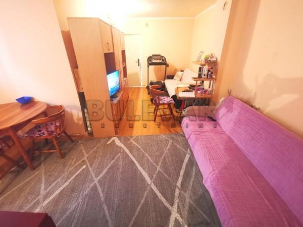 Slika 2 - Knjaževačka, Četvorosoban stan na prodaju, 40m2, 52.000€