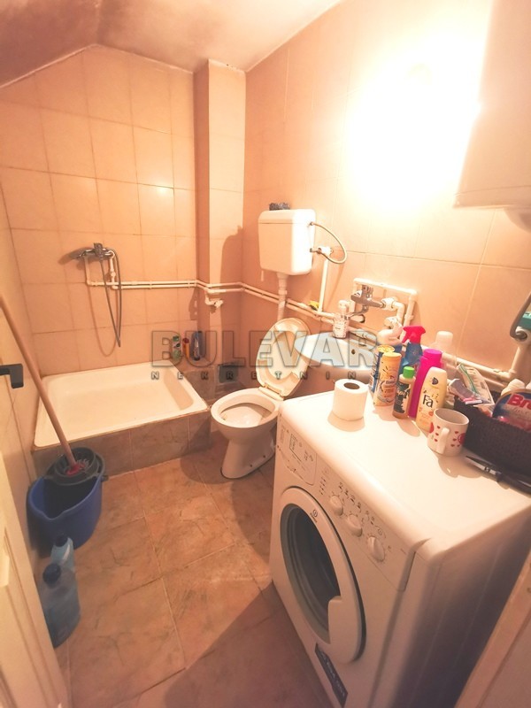 Slika 5 - Knjaževačka, Četvorosoban stan na prodaju, 40m2, 52.000€