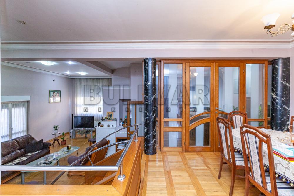 Slika 6 - Jug Bogdanova,  Kuća za izdavanje, 300m2, 2.000€