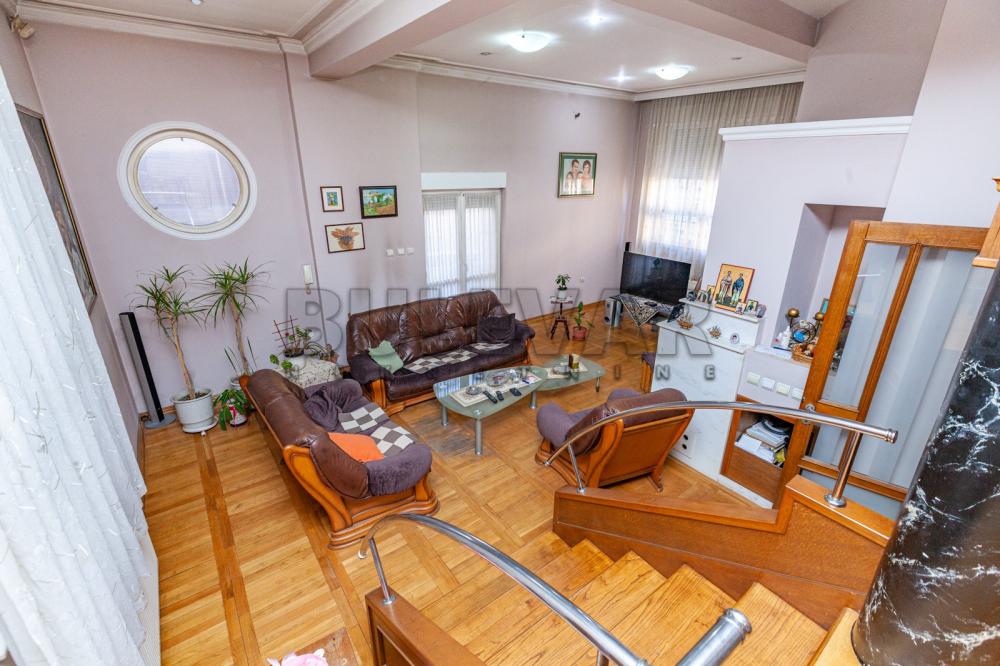 Slika 9 - Jug Bogdanova,  Kuća na prodaju, 450m2, 500.000€