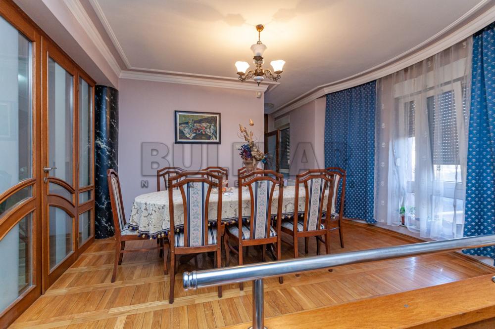 Slika 8 - Jug Bogdanova,  Kuća na prodaju, 450m2, 500.000€