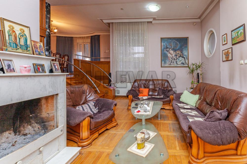 Slika 4 - Jug Bogdanova,  Kuća na prodaju, 450m2, 500.000€