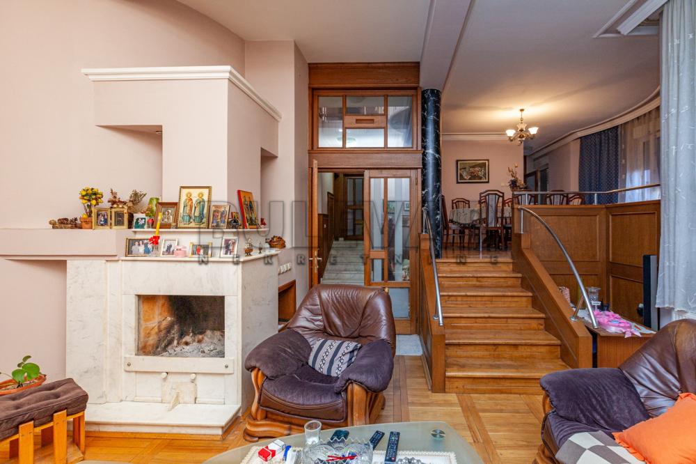 Slika 5 - Jug Bogdanova,  Kuća na prodaju, 450m2, 500.000€